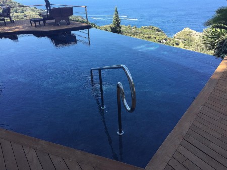 piscina a capri